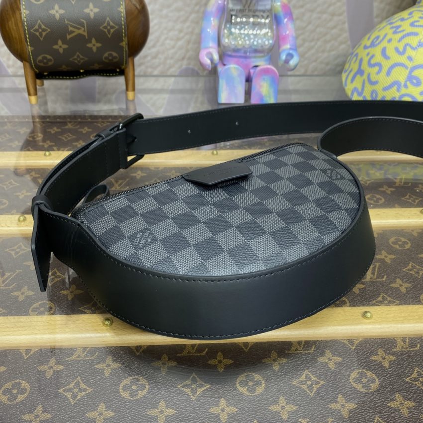 LV レトロ メッセンジャーバッグ
