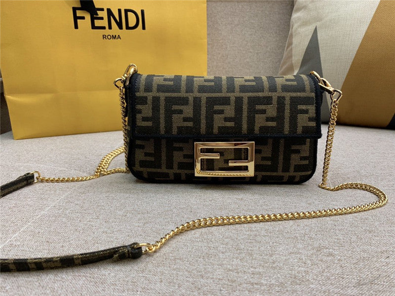 フェンディ バゲット ジャカード FF ラージ