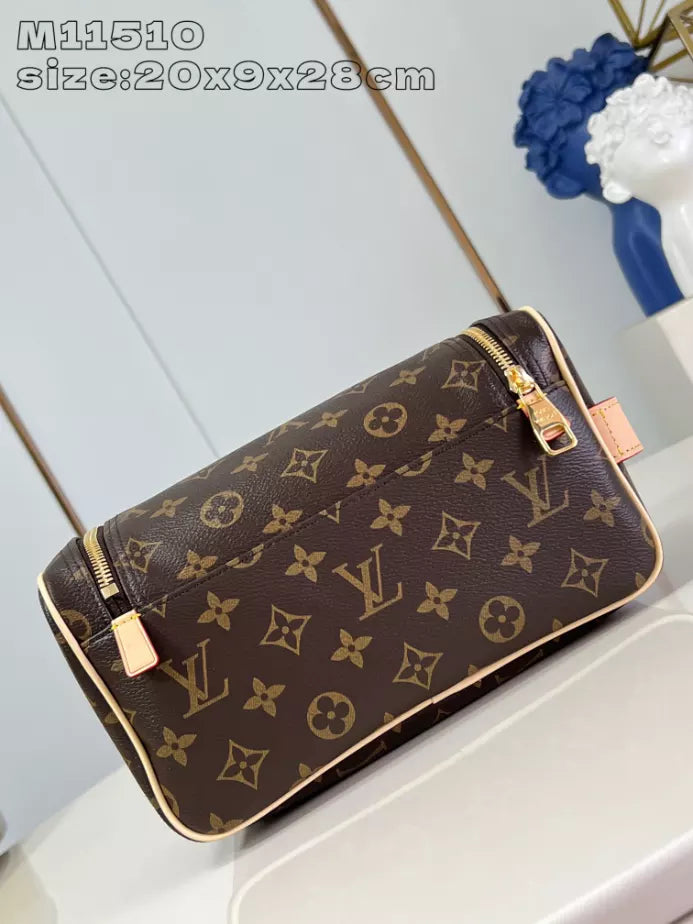 ルイ・ヴィトン トイレタリーバッグ ブラウン モノグラム・エクリプス キャンバス – LW150