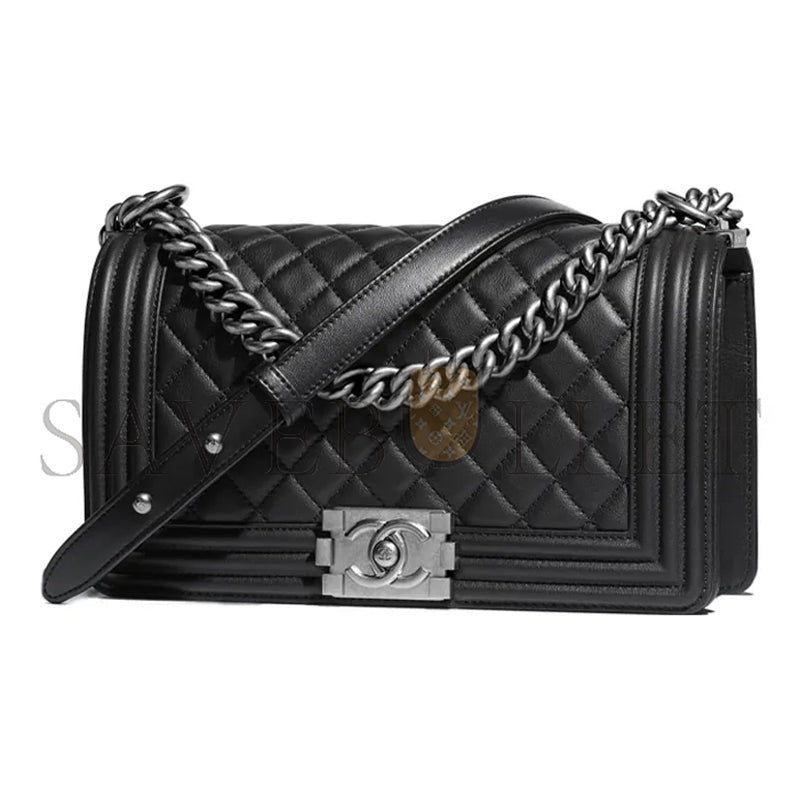 シャネル マスターラムスキン キルティング ミディアムボーイ フラップ シルバー金具 A67086 (25*15*9cm)