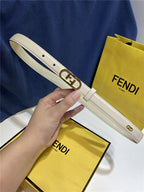 フェンディのループ付きナローベルト