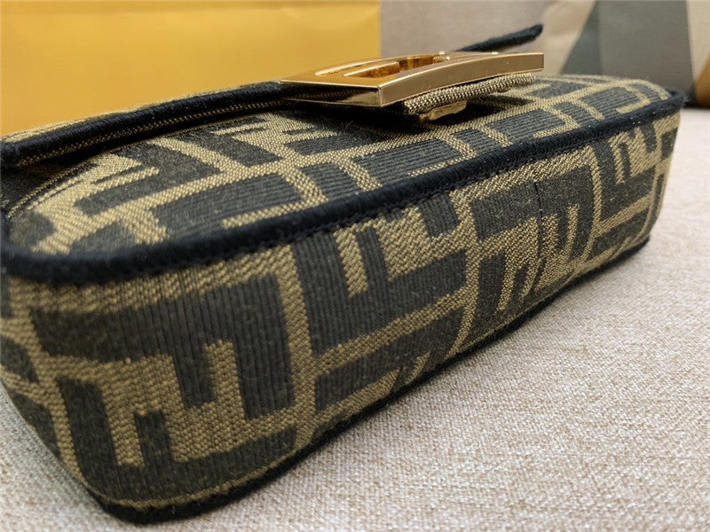 フェンディ バゲット ジャカード FF ラージ