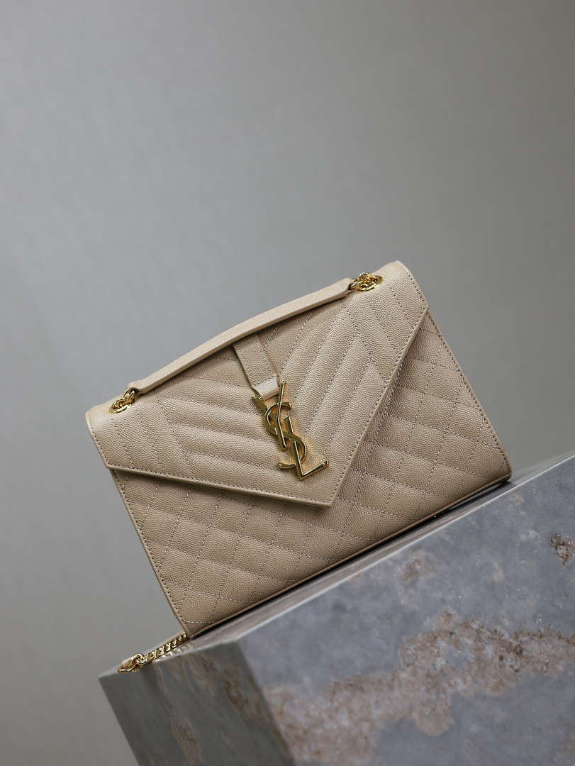 YSL 600185 エンベロープ ミディアム キルティング グレイン・ド・プードル エンボスレザー アプリコット