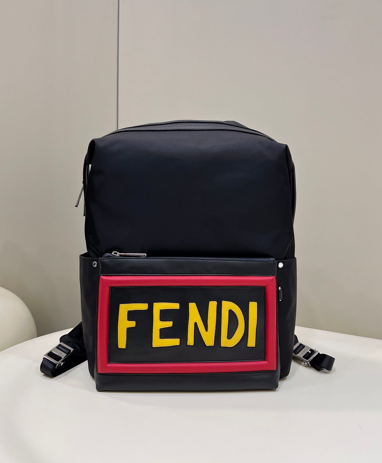 フェンディ バックパック