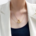 シャネルのダブルCレターダブルレイヤーネックレス
