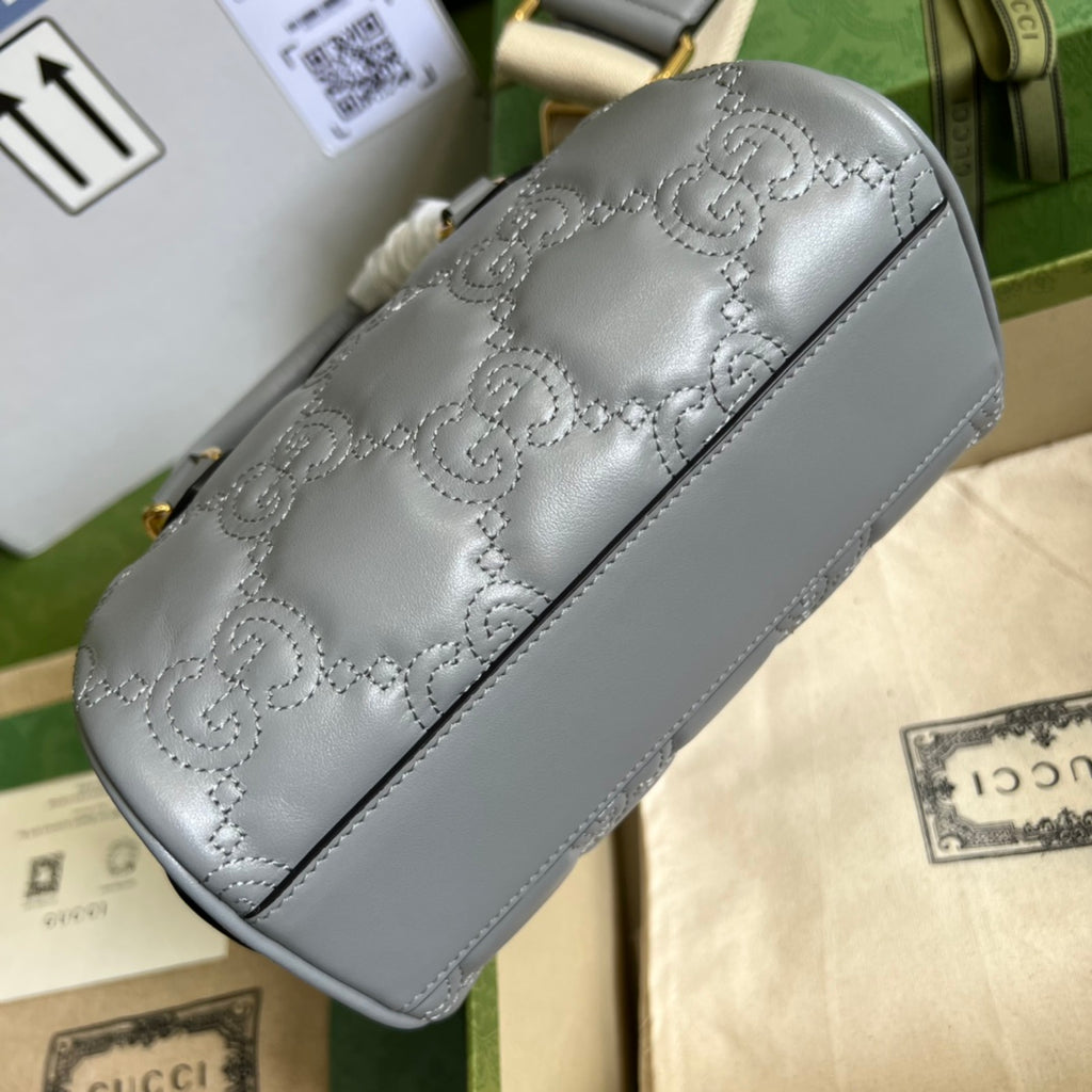 GGマトラッセ レザー ミニバッグ