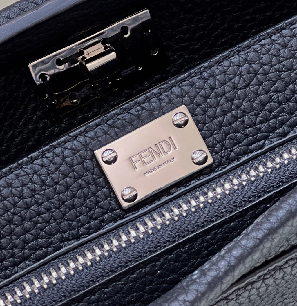 フェンディ オロック ジッパー