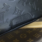 LV レトロ メッセンジャーバッグ