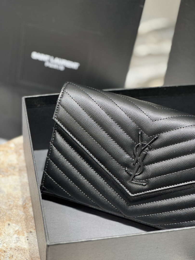 YSL 377828 クラシック カサンドレ チェーンウォレット グレイン ド プードルレザー ブラック Hareware