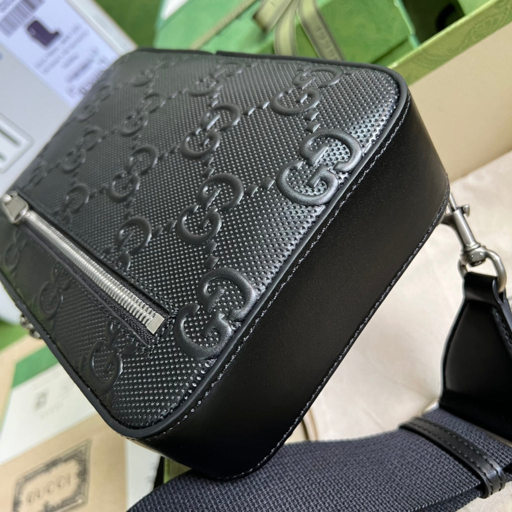 GGエンボス加工のスリングバックパック
