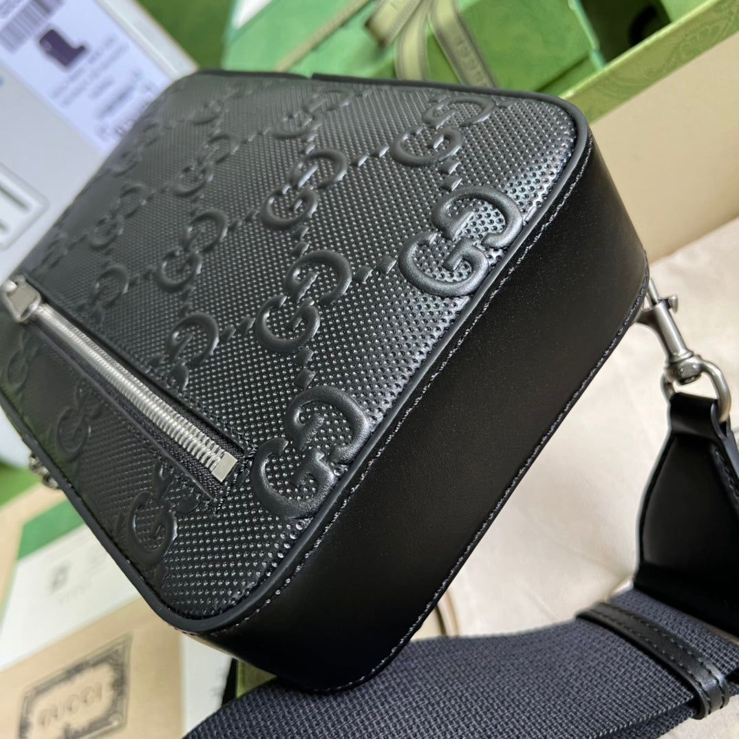 GGエンボス加工のスリングバックパック