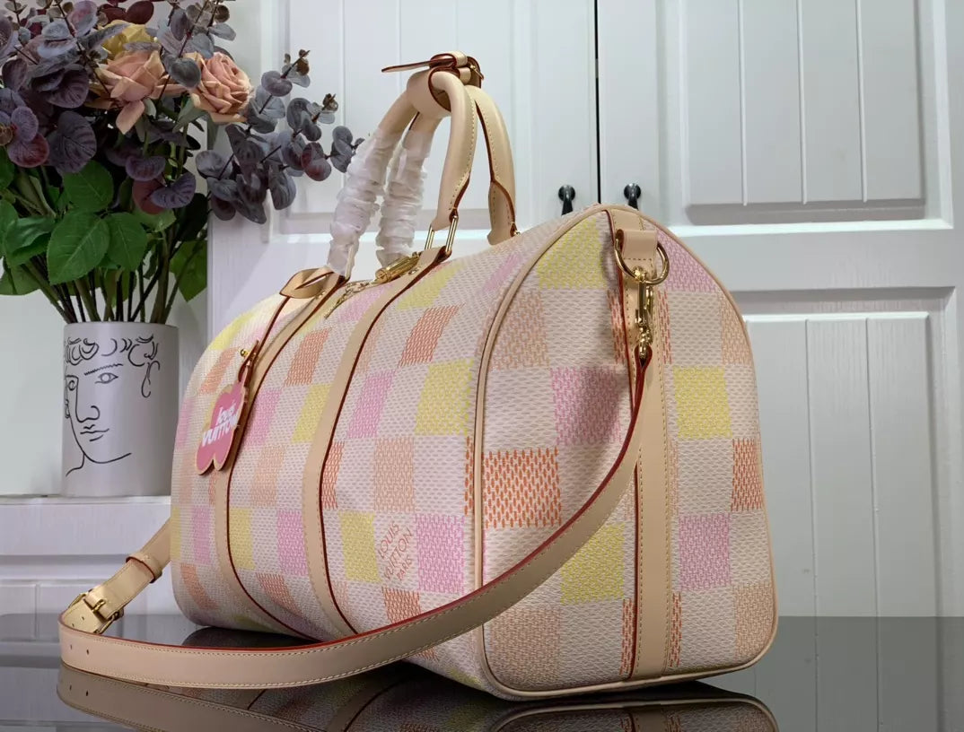 LV キーポル バンドリエール 45 ピーチ ダミエ リシャス コーティングキャンバス – LW180