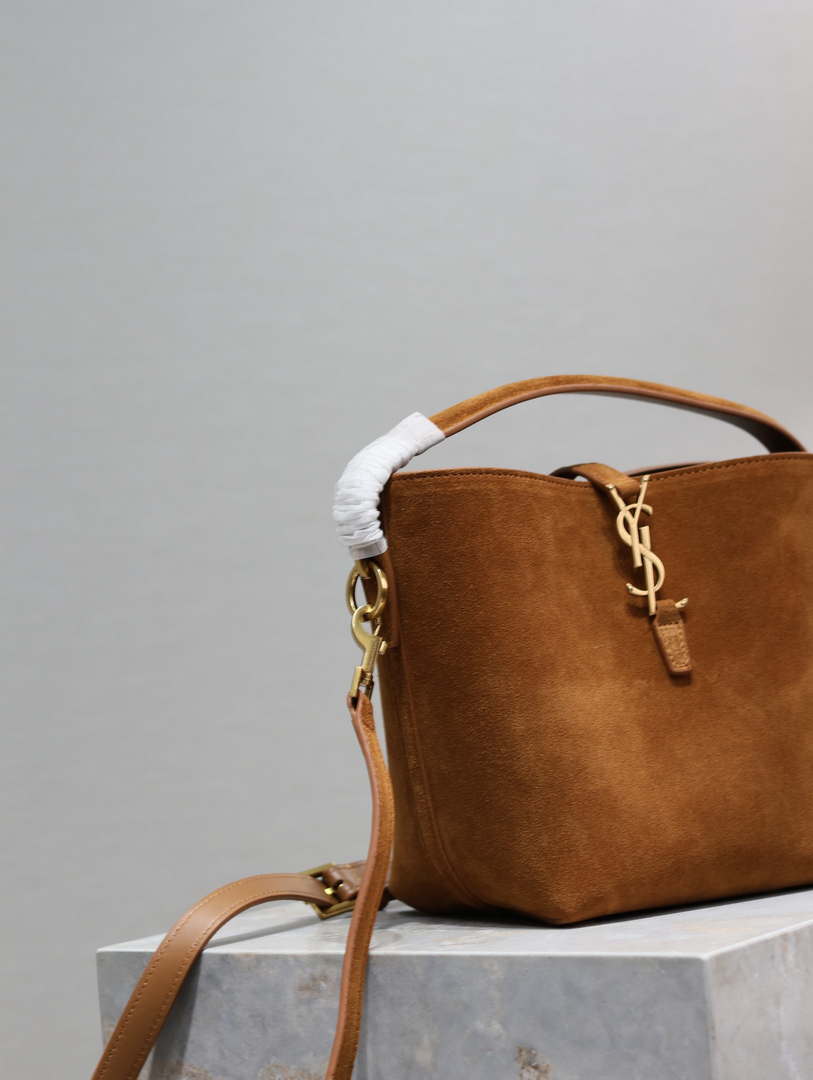 YSL 749036 LE 37 スモール スエードレザー ブラウン