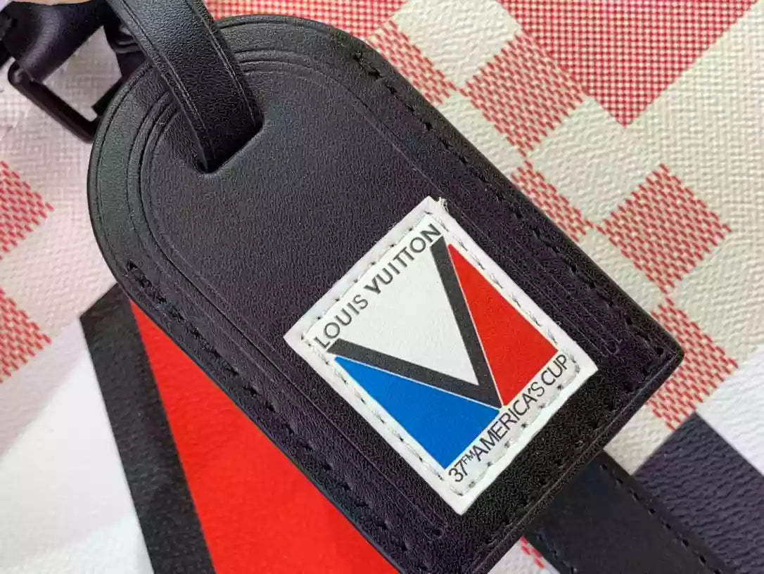 LV キーポル バンドリエール 50 レッドブルー ダミエ フラッグ コーティングキャンバス – LW179