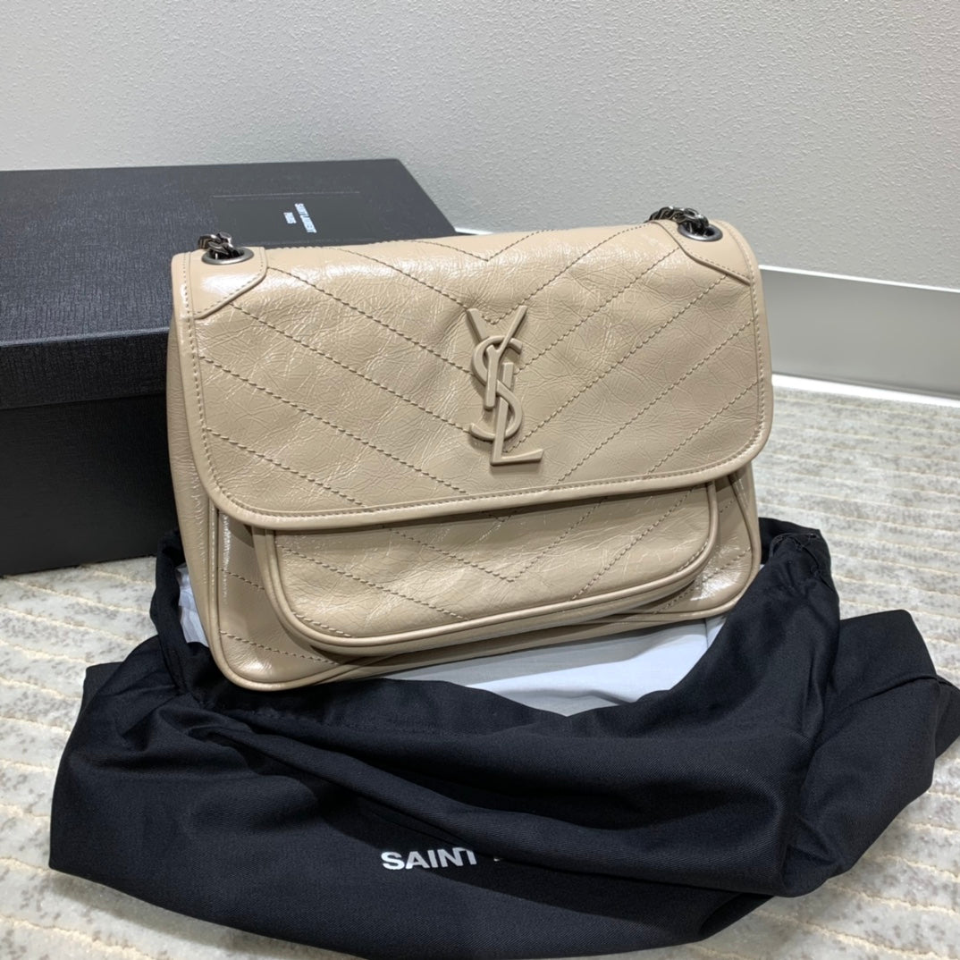 YSL ニキ ミディアム