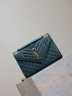 YSL 600185 エンベロープ ミディアム キルティング グレイン・ド・プードル エンボスレザー ターコイズ