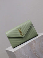 YSL 377828 クラシック カサンドレ チェーンウォレット グレイン ド プードルレザー グリーン