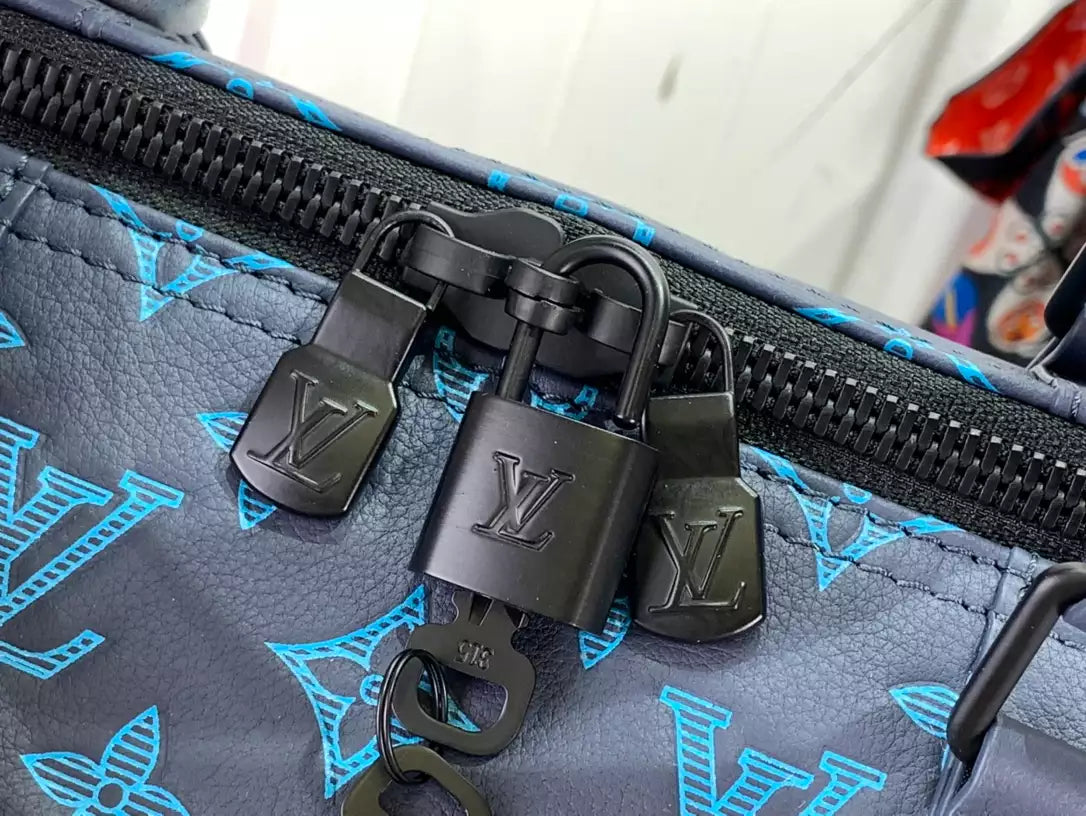 LV キーポル・バンドリエール 50 モノグラム・シャドウ – LW182