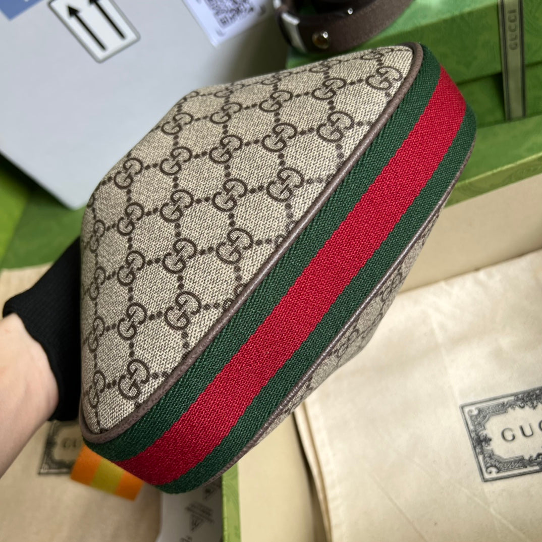 グッチ アタッシュ スモール ショルダーバッグ