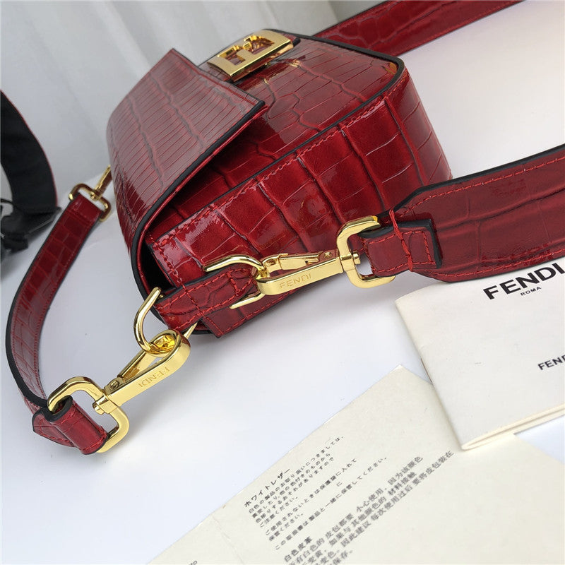 フェンディ クロコダイル バゲット レッド