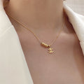 シャネルのダブルCレター細ネックレス