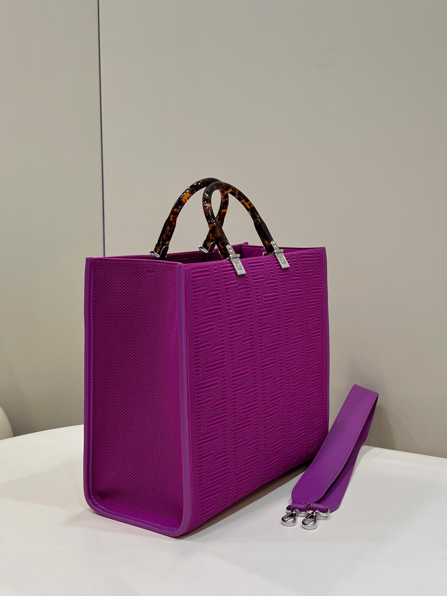 Fendi Sunshine tote