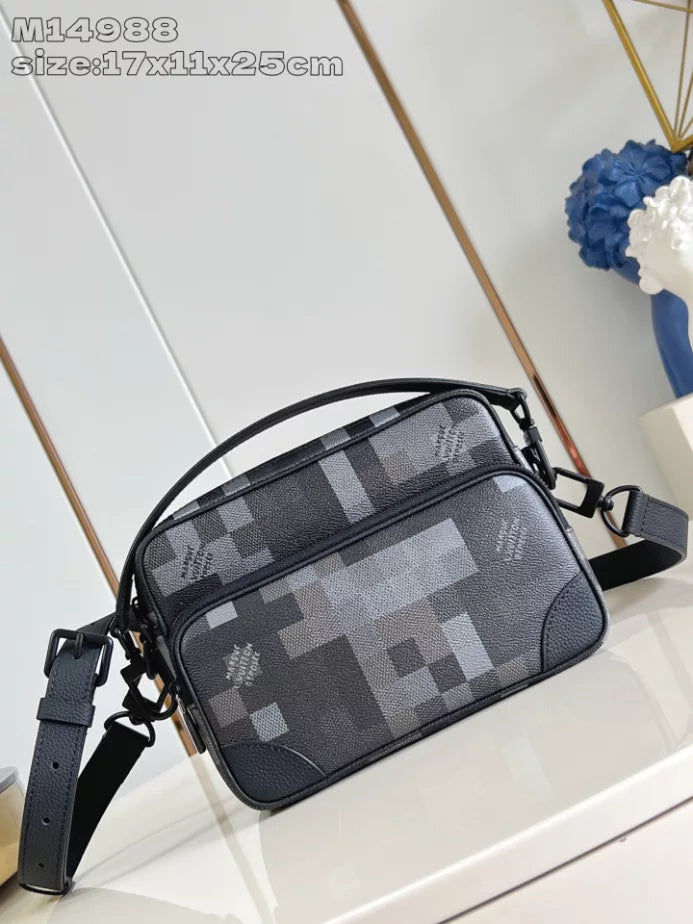 NIL メッセンジャーバッグ ダモフラージュ ブラック キャンバス M14988 – LW414