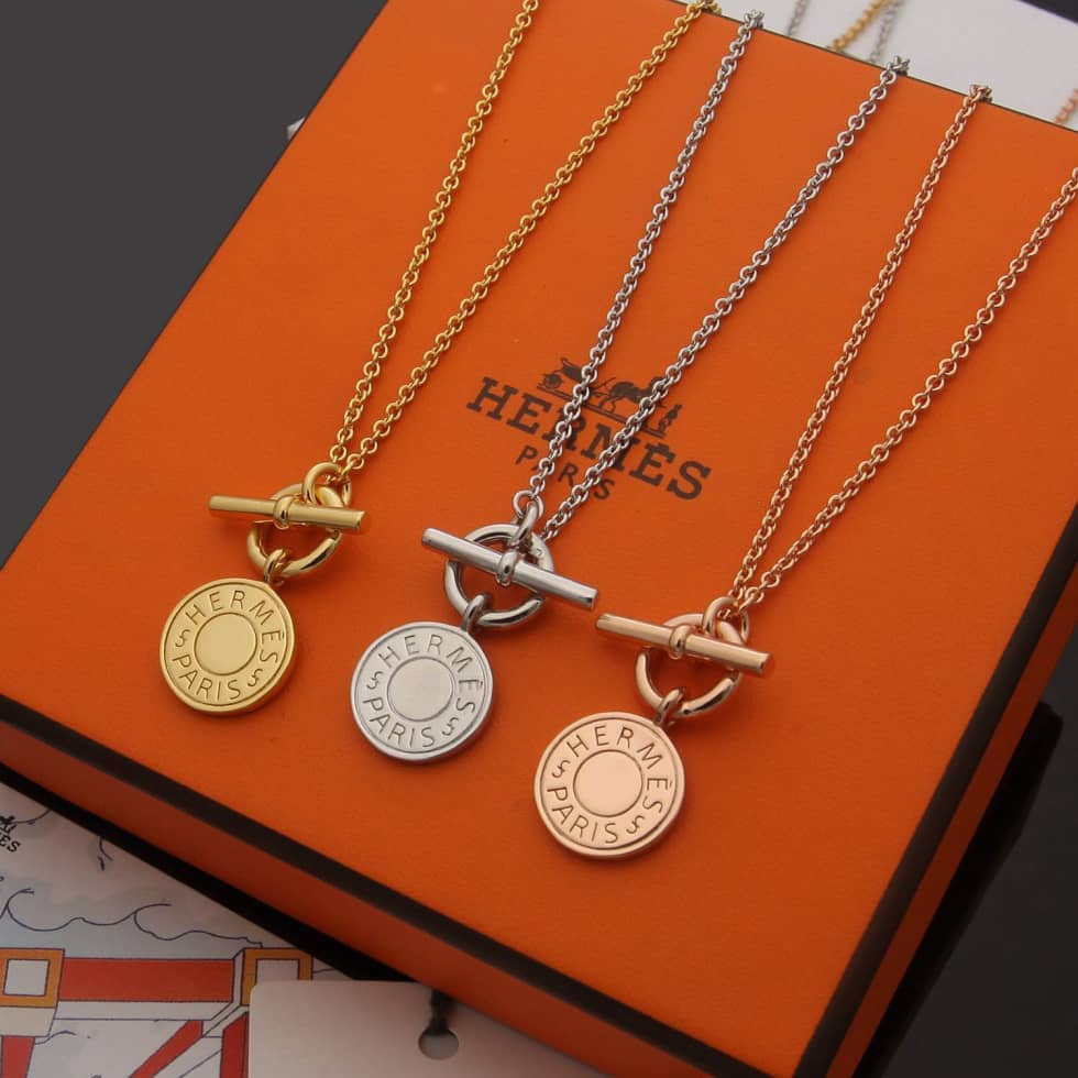 エルメスのロゴネックレスの卸売