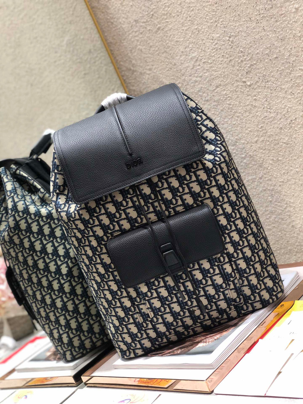 モーション ディオール オブリーク バックパック