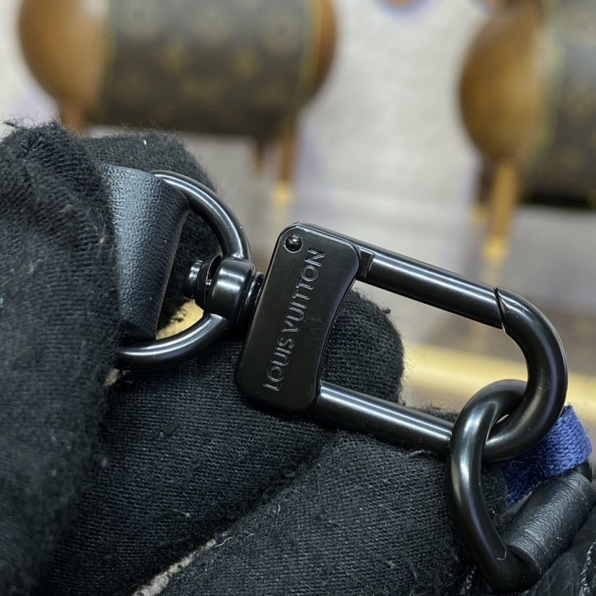 LV レトロ メッセンジャーバッグ