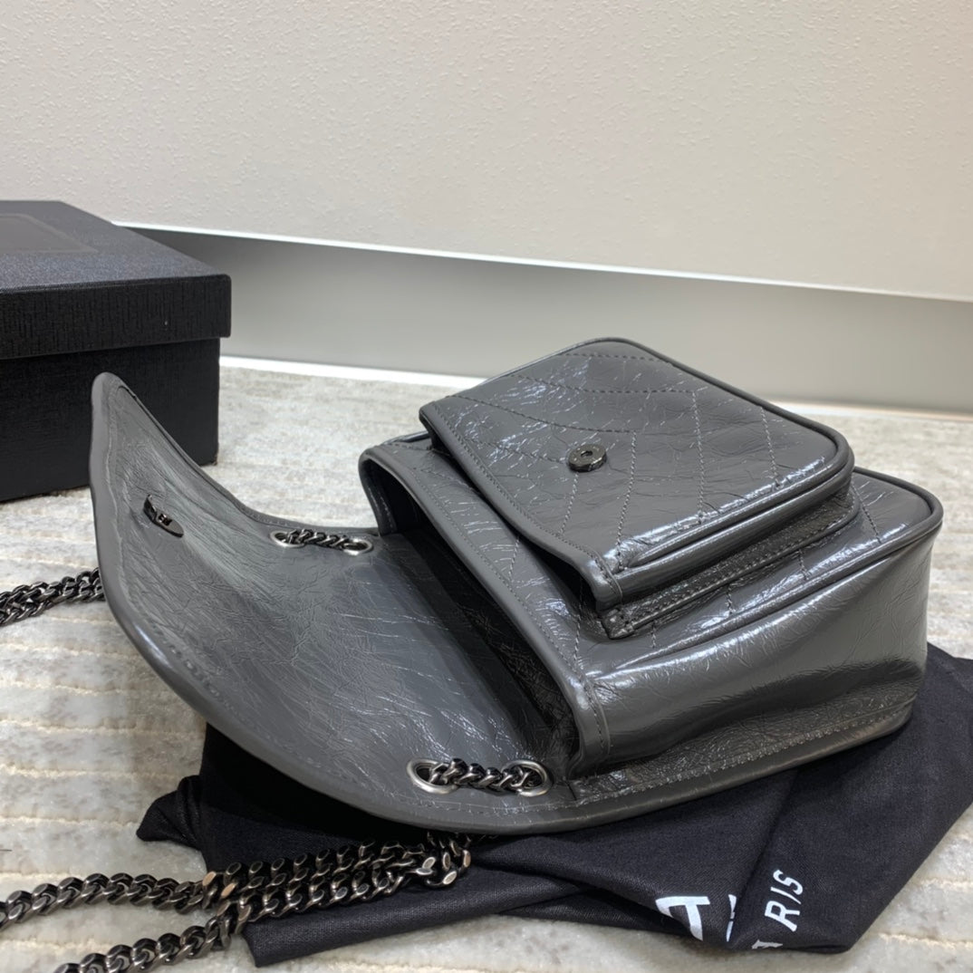 YSL ニキ ミニ フラップバッグ