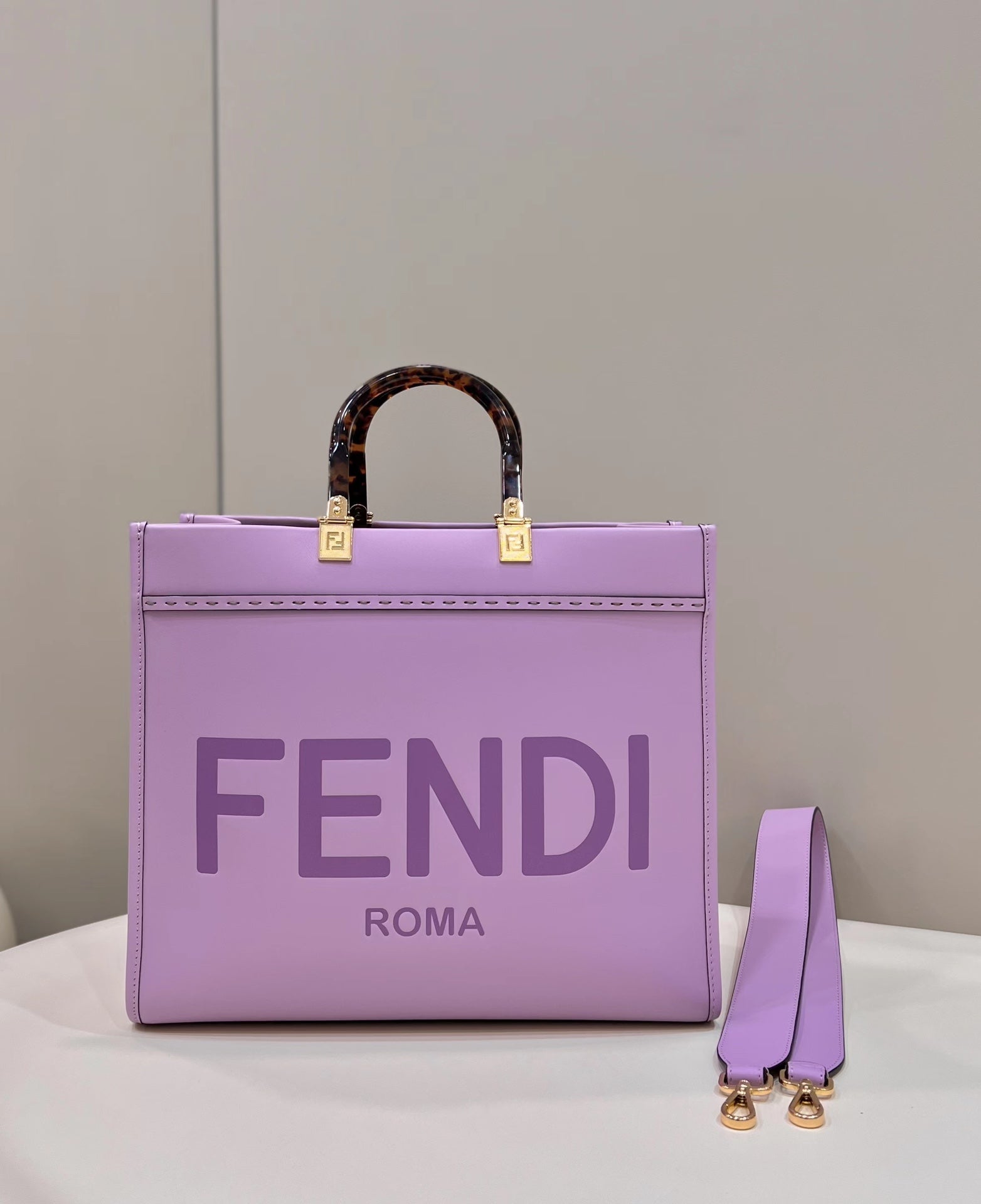 フェンディ サンシャイン ミディアム