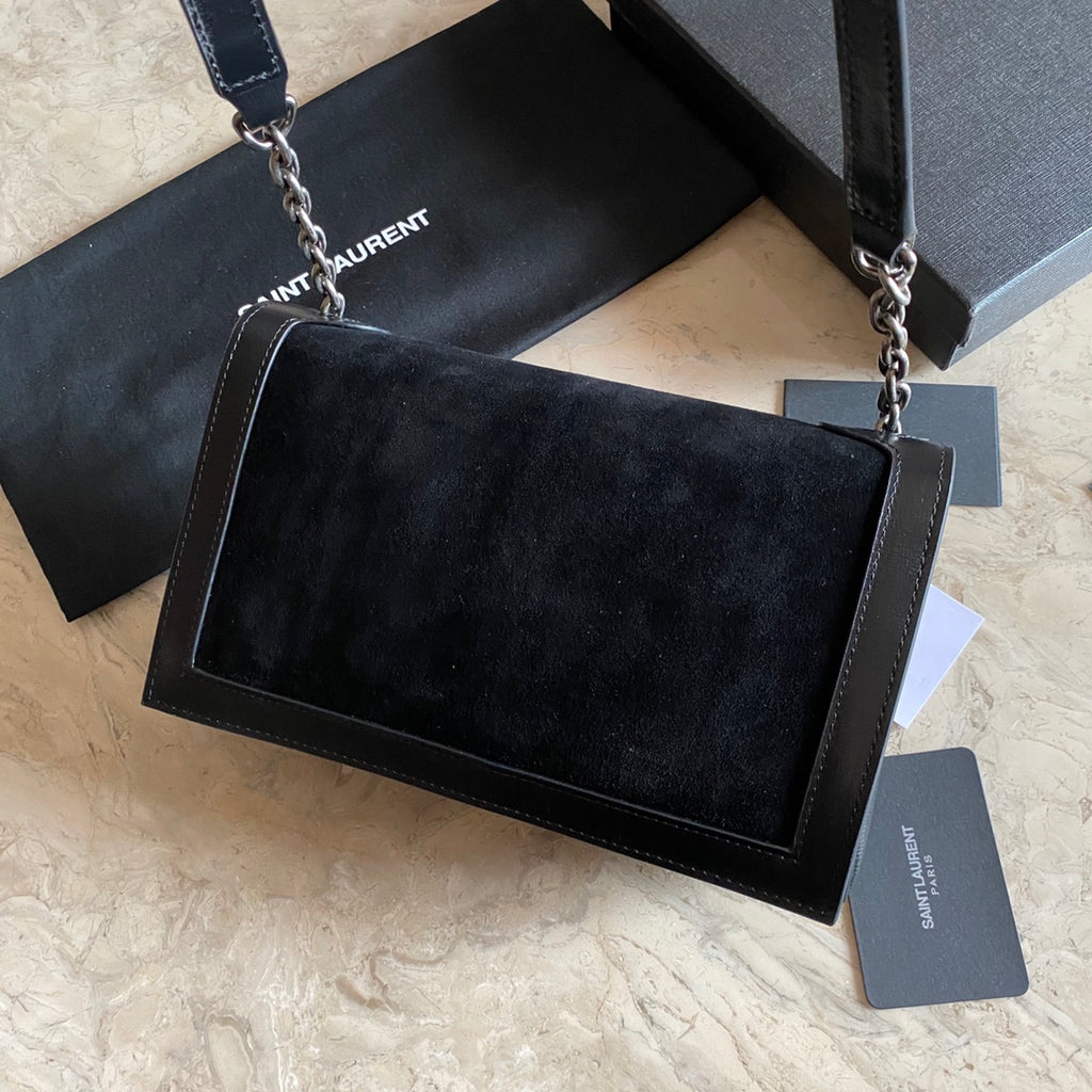 YSLモノグラム オールオーバー カメラバッグ