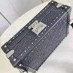 クラッチボックス ブラック モノグラム シャドウ カウハイドレザー – LW297