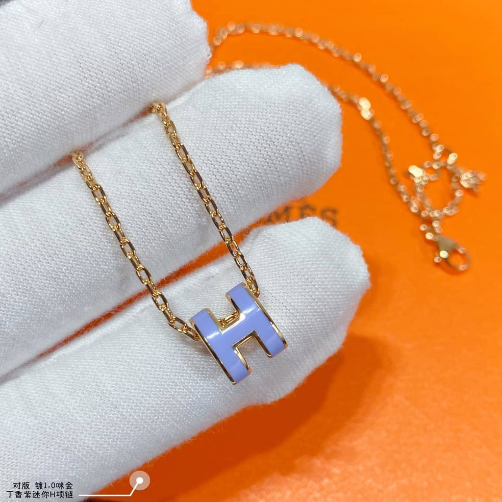 エルメスのロゴネックレスの偽物