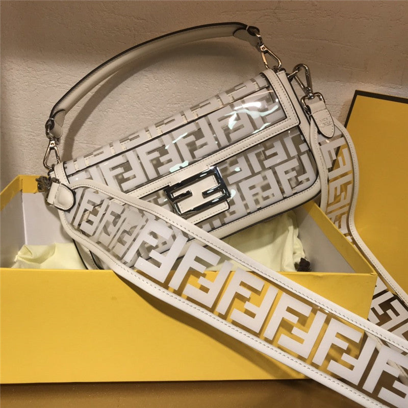 フェンディ バゲット 透明バッグ