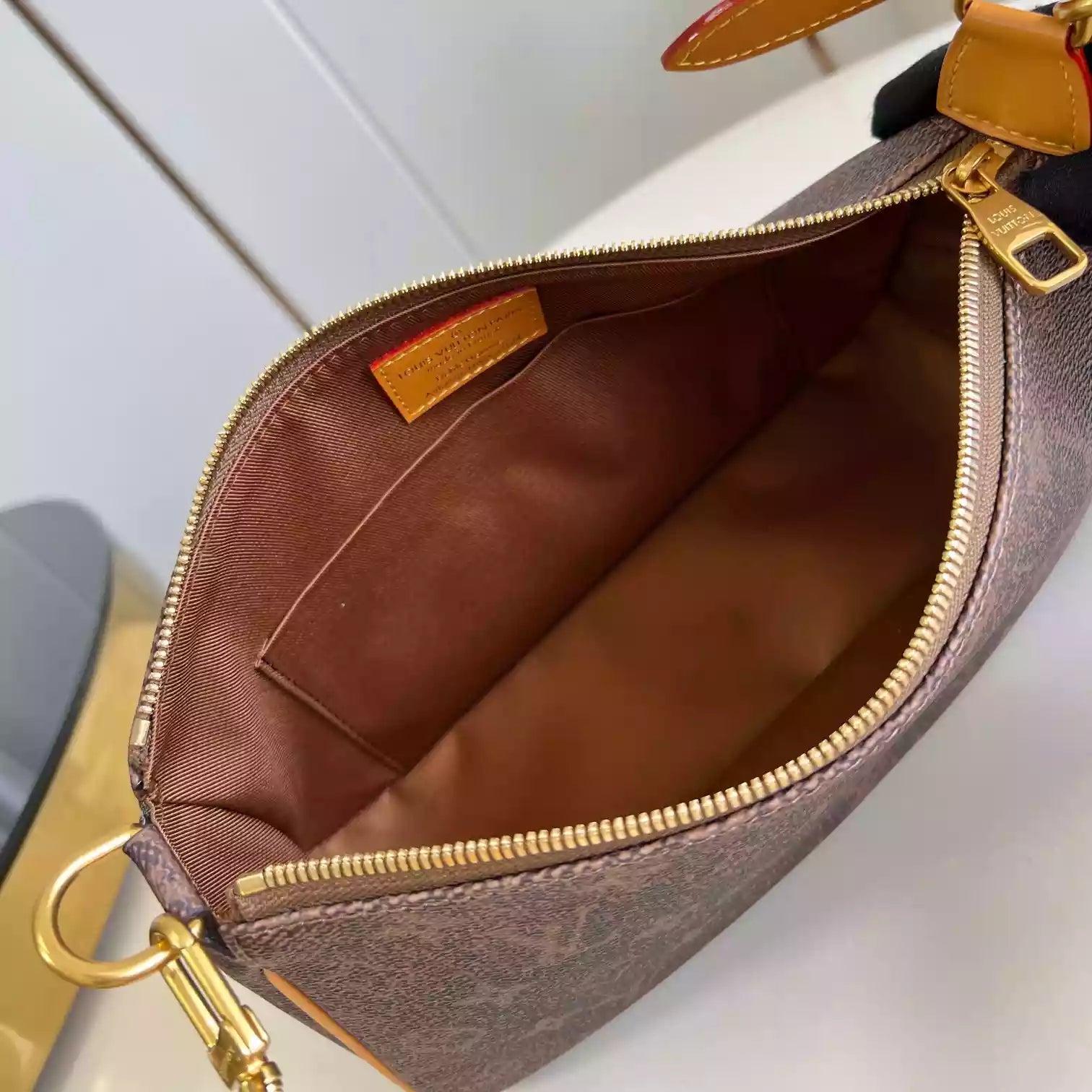 XL ブラウン モノグラム ダストキャンバス アクセサリーポーチ M11623 – LW435