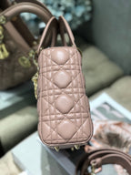 レディディオール